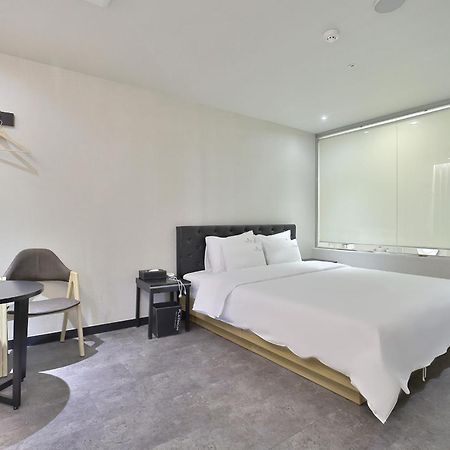 Busan Platinum Hotel Nampo Bagian luar foto
