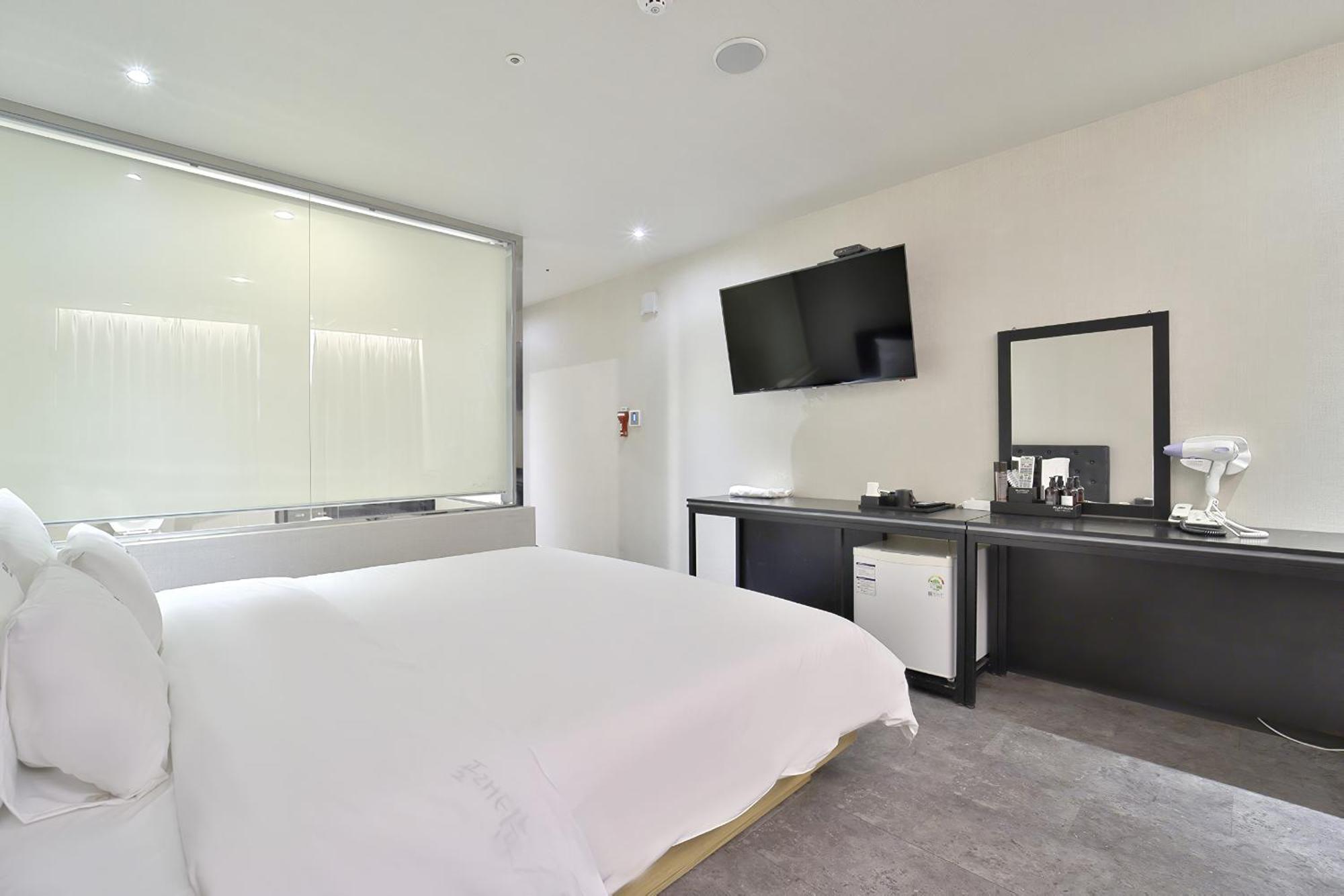 Busan Platinum Hotel Nampo Bagian luar foto