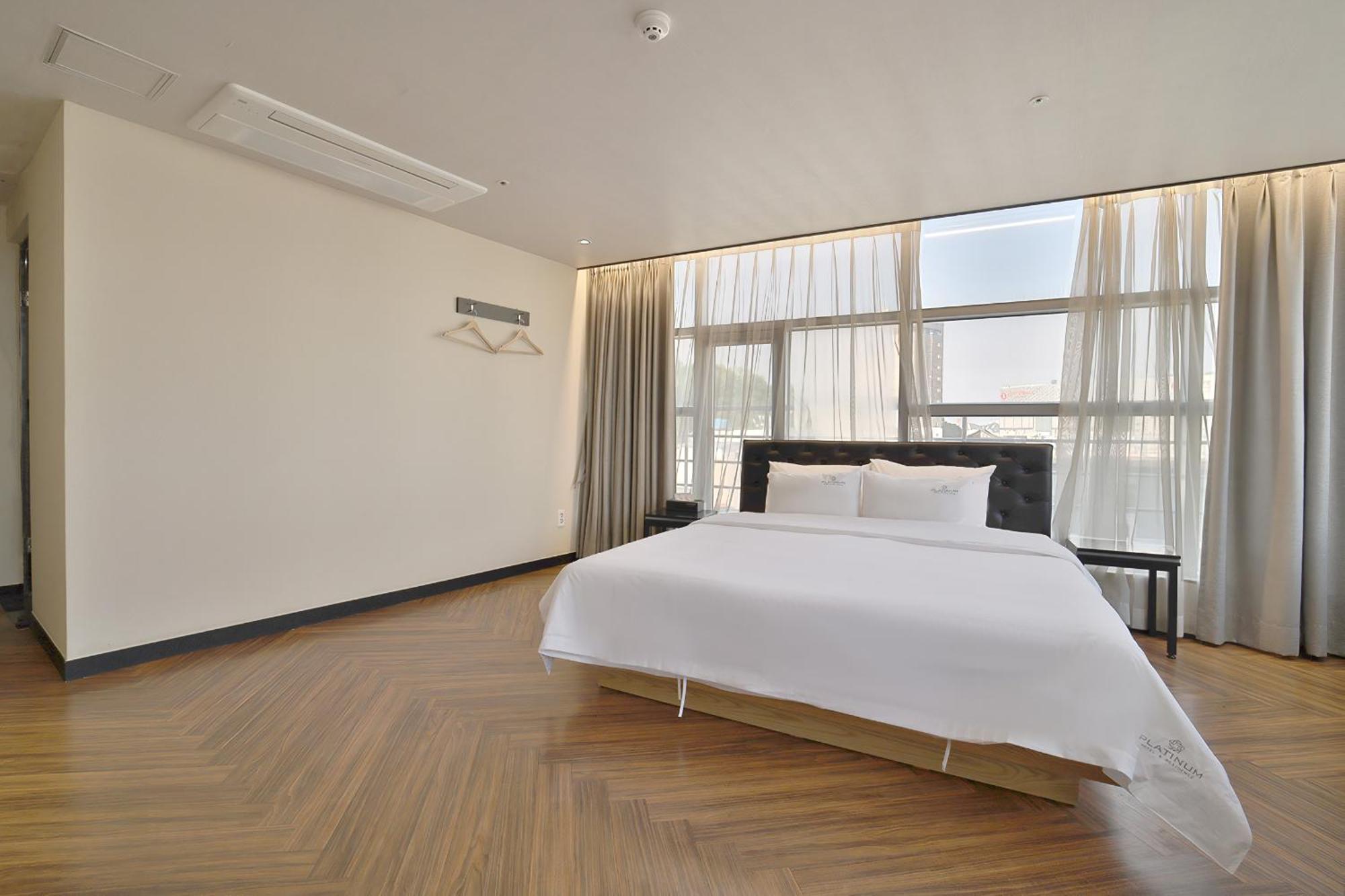 Busan Platinum Hotel Nampo Bagian luar foto