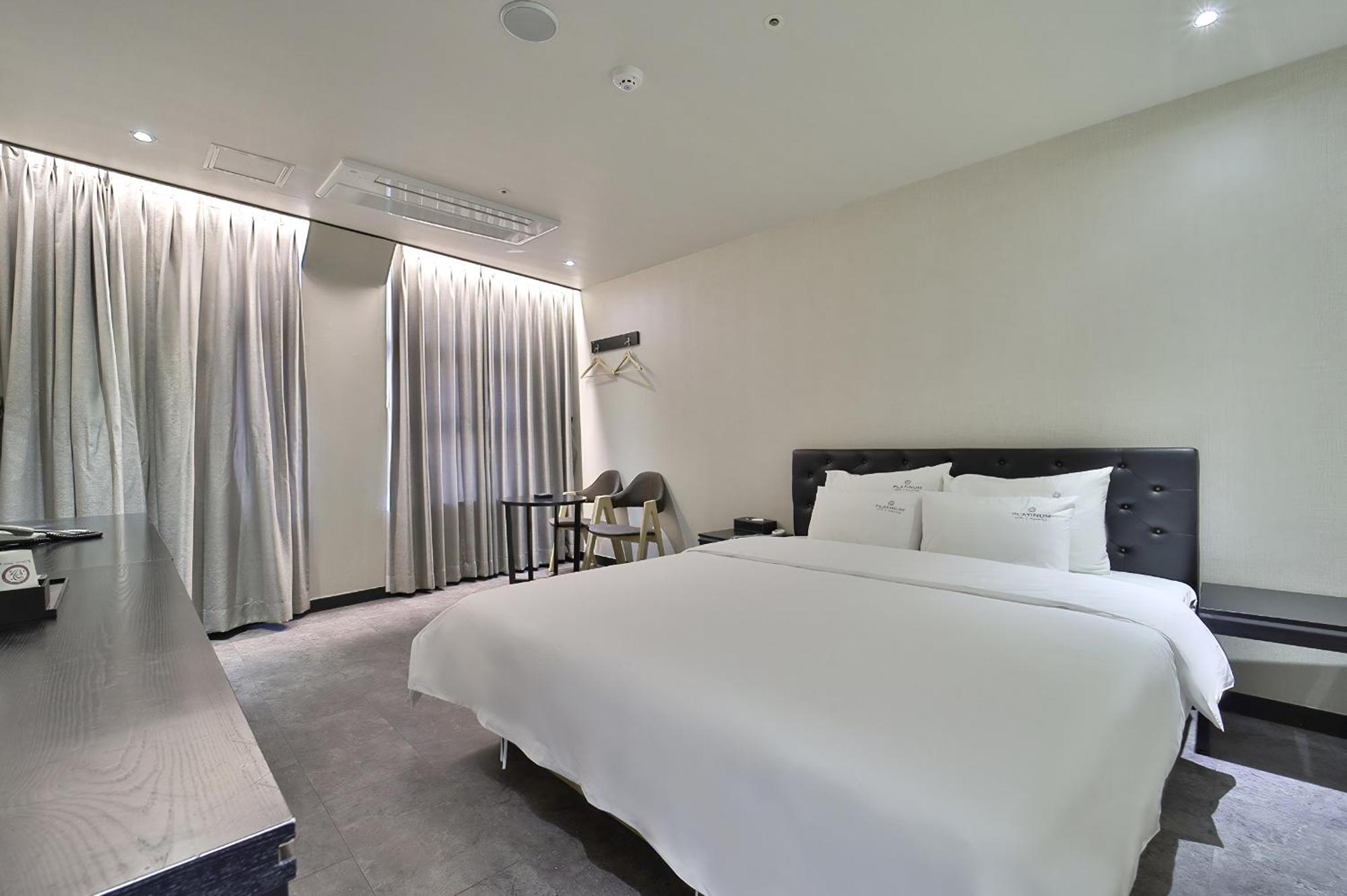 Busan Platinum Hotel Nampo Bagian luar foto