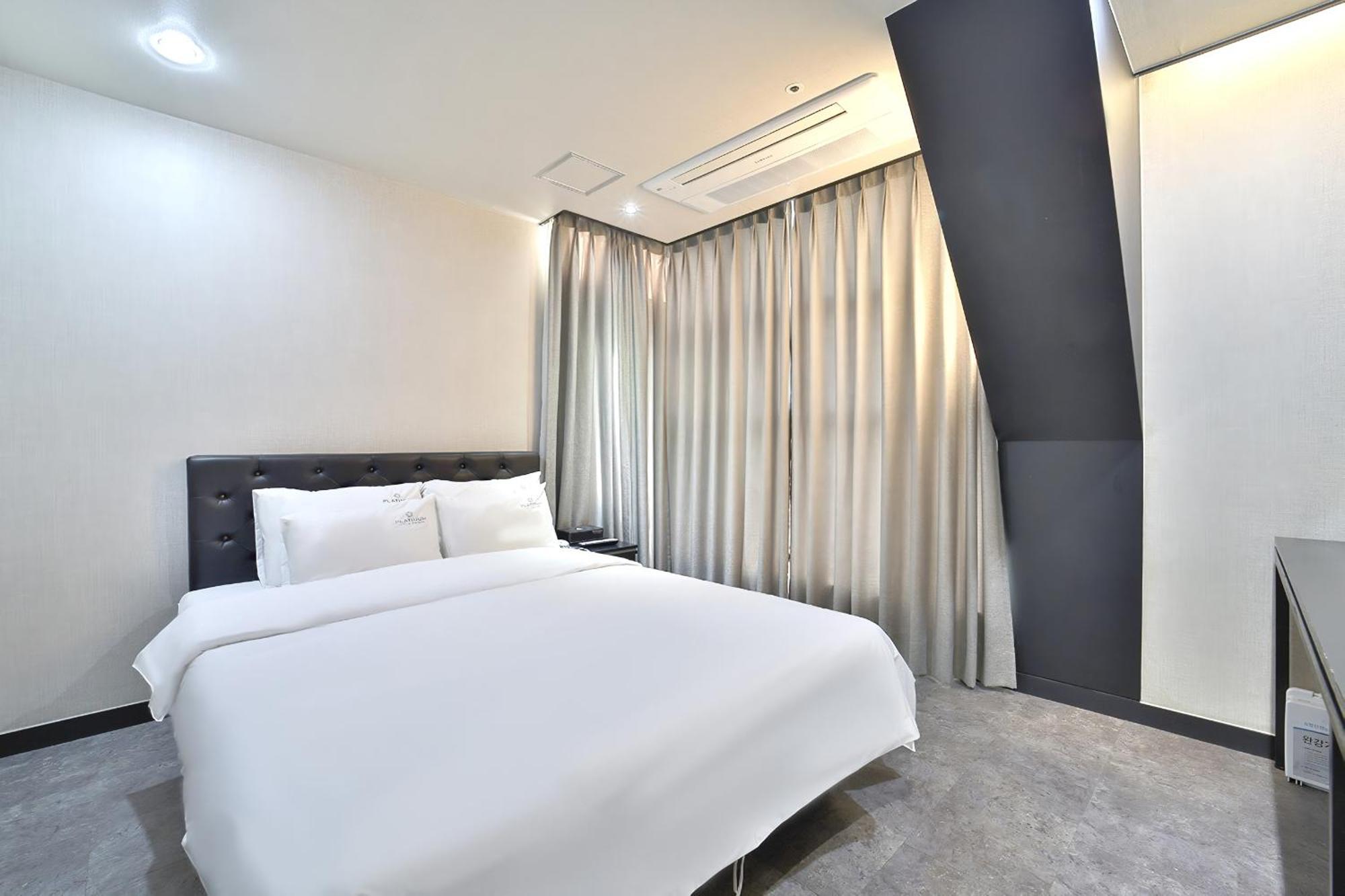 Busan Platinum Hotel Nampo Bagian luar foto