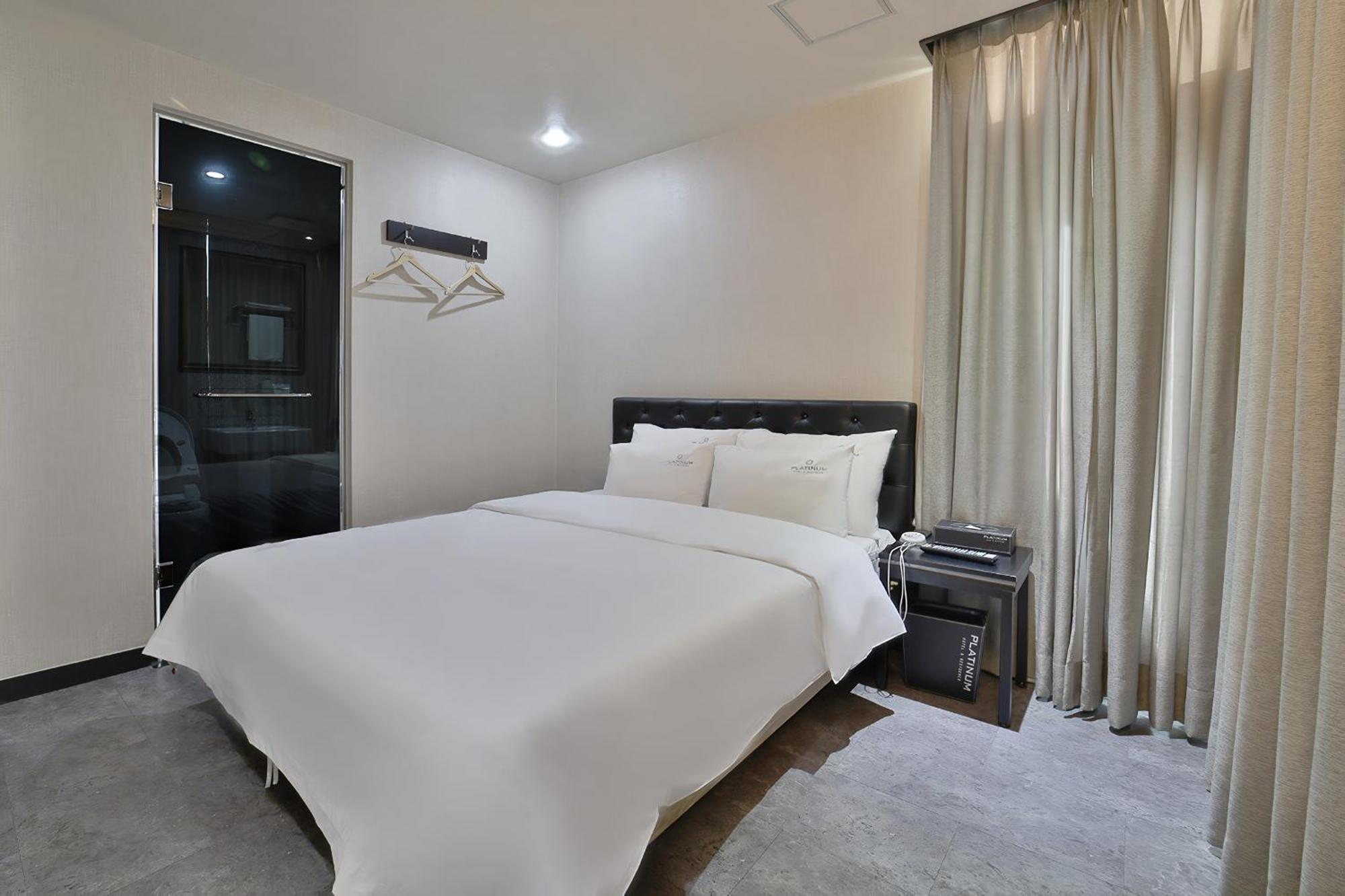 Busan Platinum Hotel Nampo Bagian luar foto