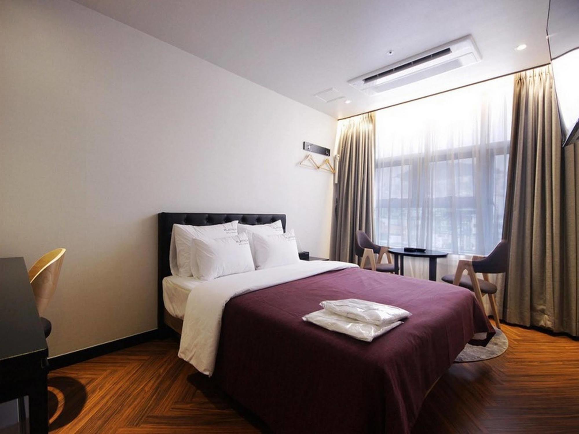 Busan Platinum Hotel Nampo Bagian luar foto