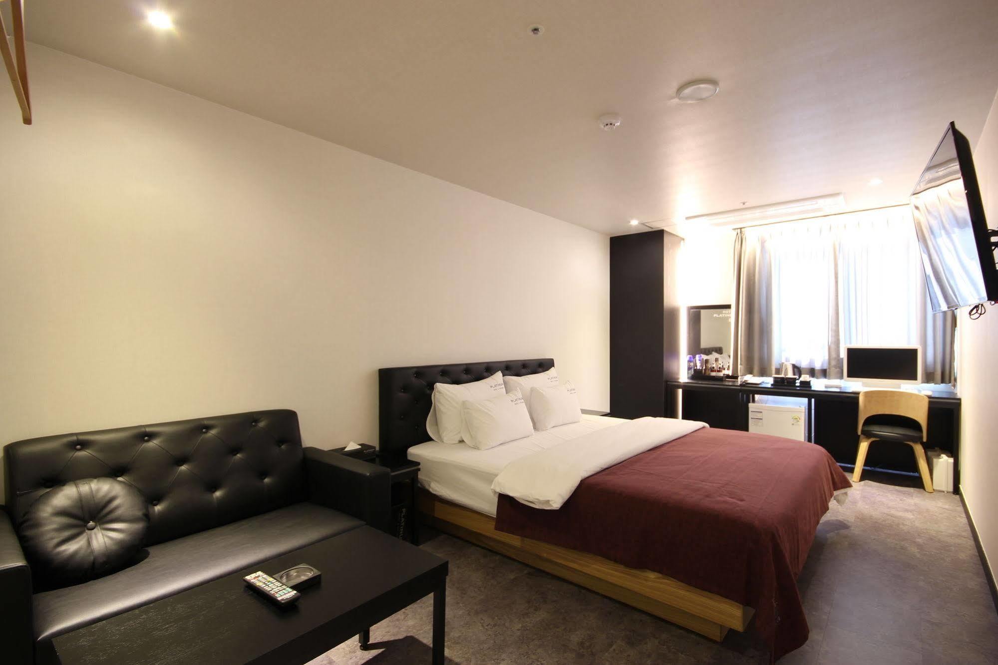 Busan Platinum Hotel Nampo Bagian luar foto