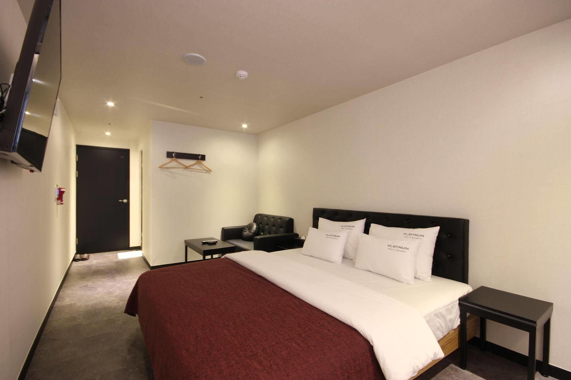 Busan Platinum Hotel Nampo Bagian luar foto