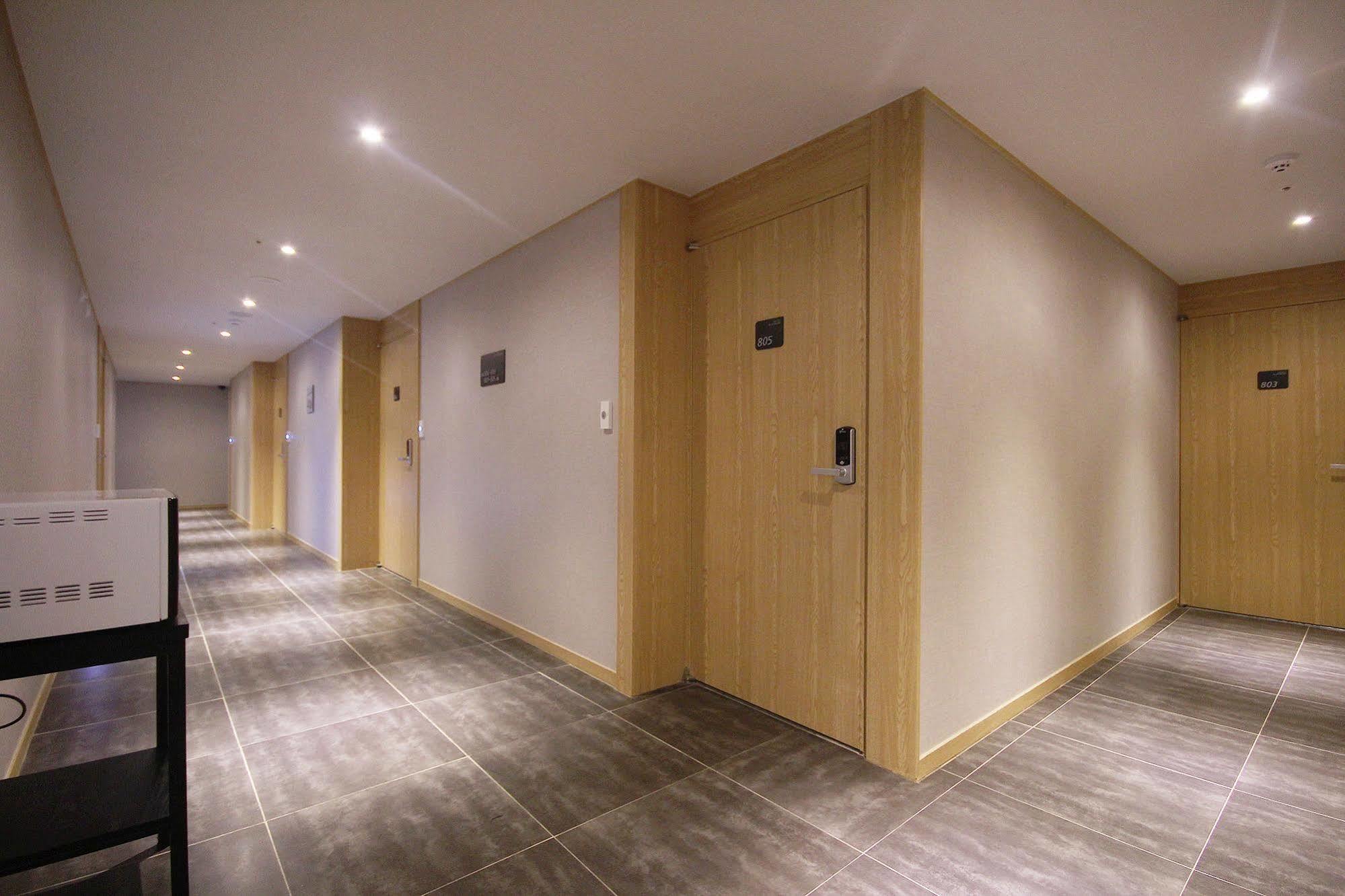 Busan Platinum Hotel Nampo Bagian luar foto